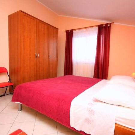 Apartments By The Sea Vinisce, Trogir - 5229 Habitación foto