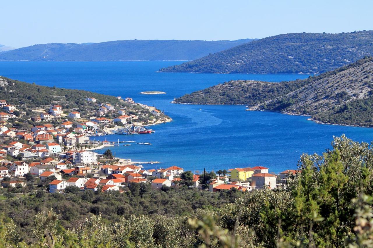 Apartments By The Sea Vinisce, Trogir - 5229 Exterior foto
