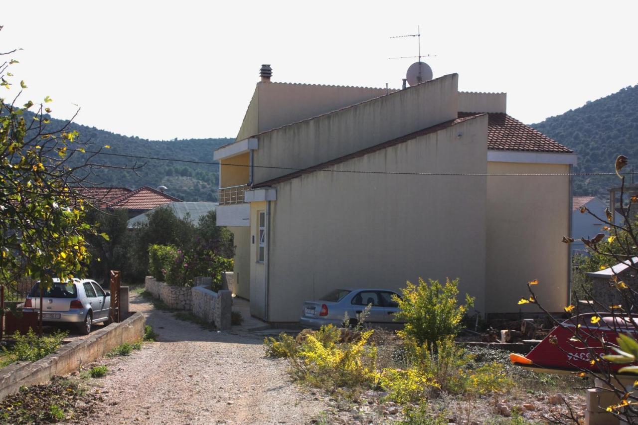 Apartments By The Sea Vinisce, Trogir - 5229 Exterior foto