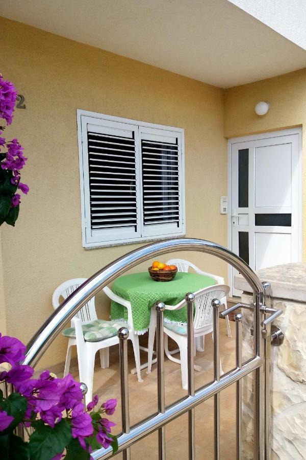 Apartments By The Sea Vinisce, Trogir - 5229 Exterior foto