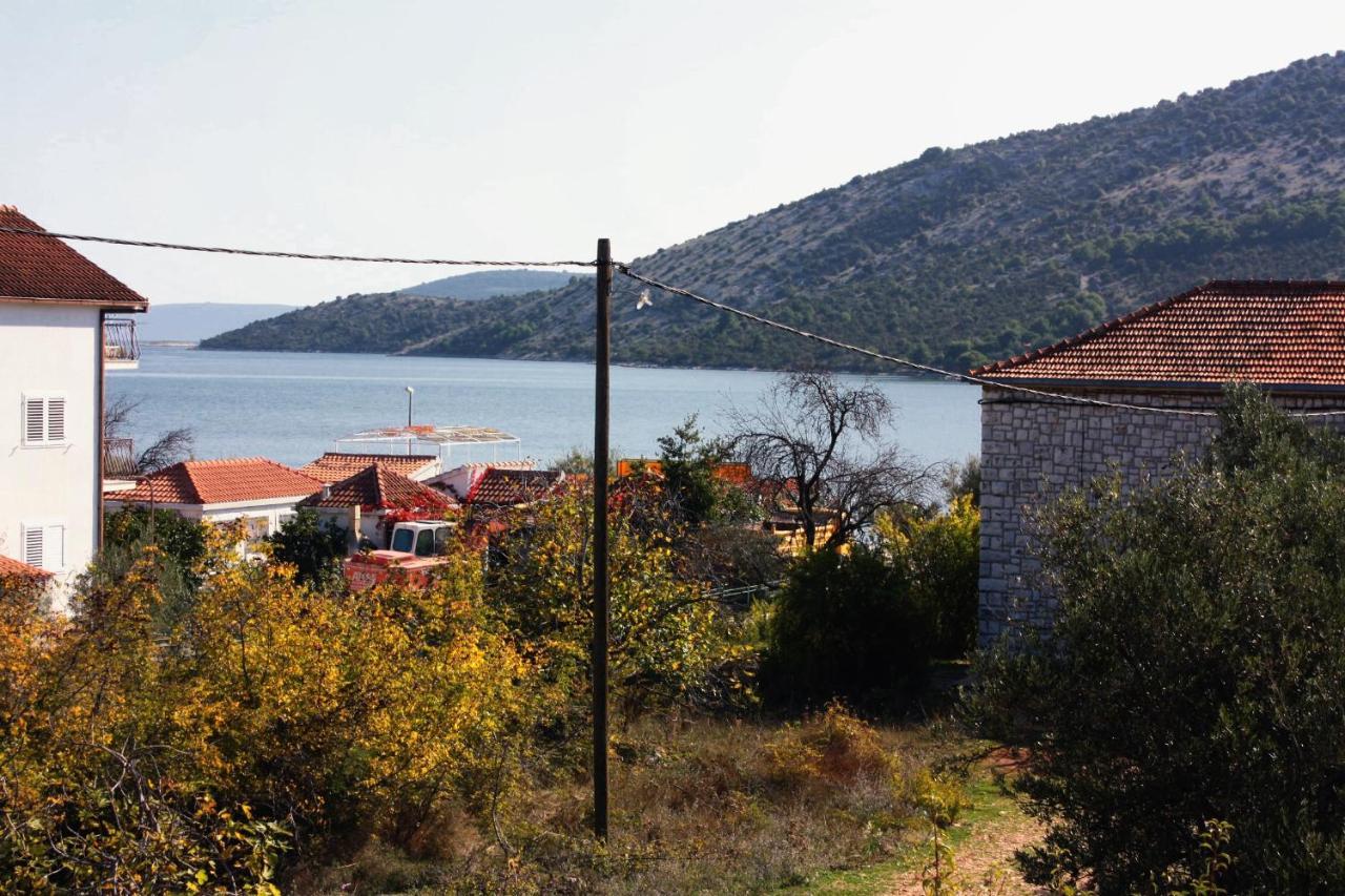 Apartments By The Sea Vinisce, Trogir - 5229 Exterior foto
