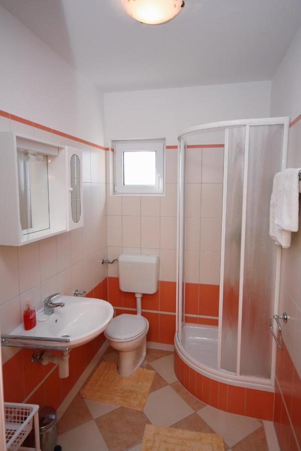 Apartments By The Sea Vinisce, Trogir - 5229 Exterior foto