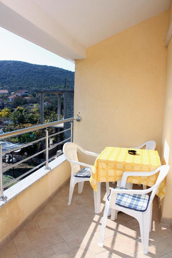 Apartments By The Sea Vinisce, Trogir - 5229 Exterior foto