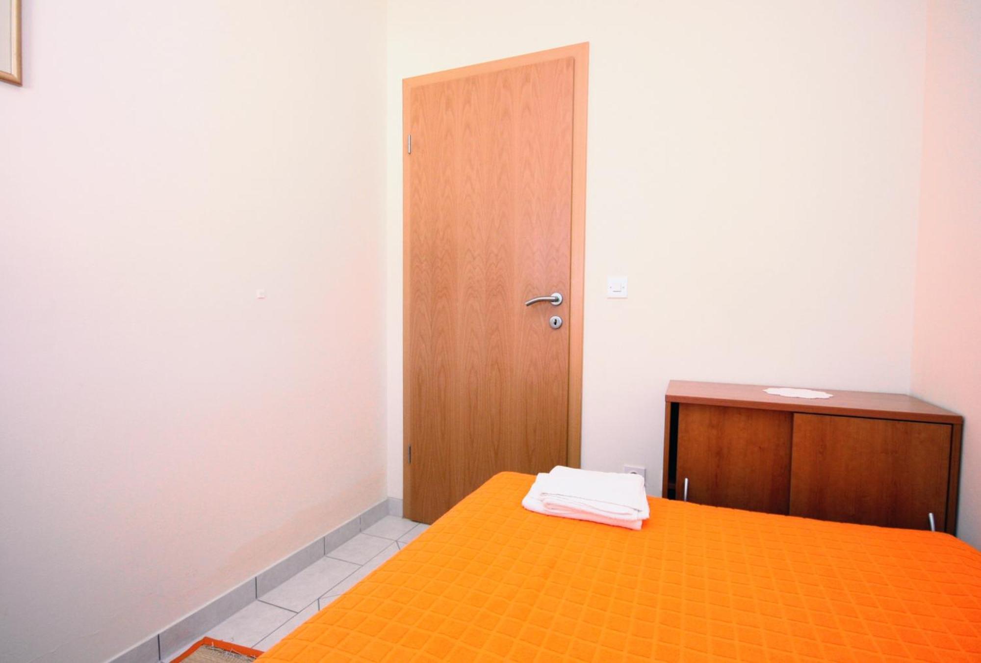 Apartments By The Sea Vinisce, Trogir - 5229 Habitación foto